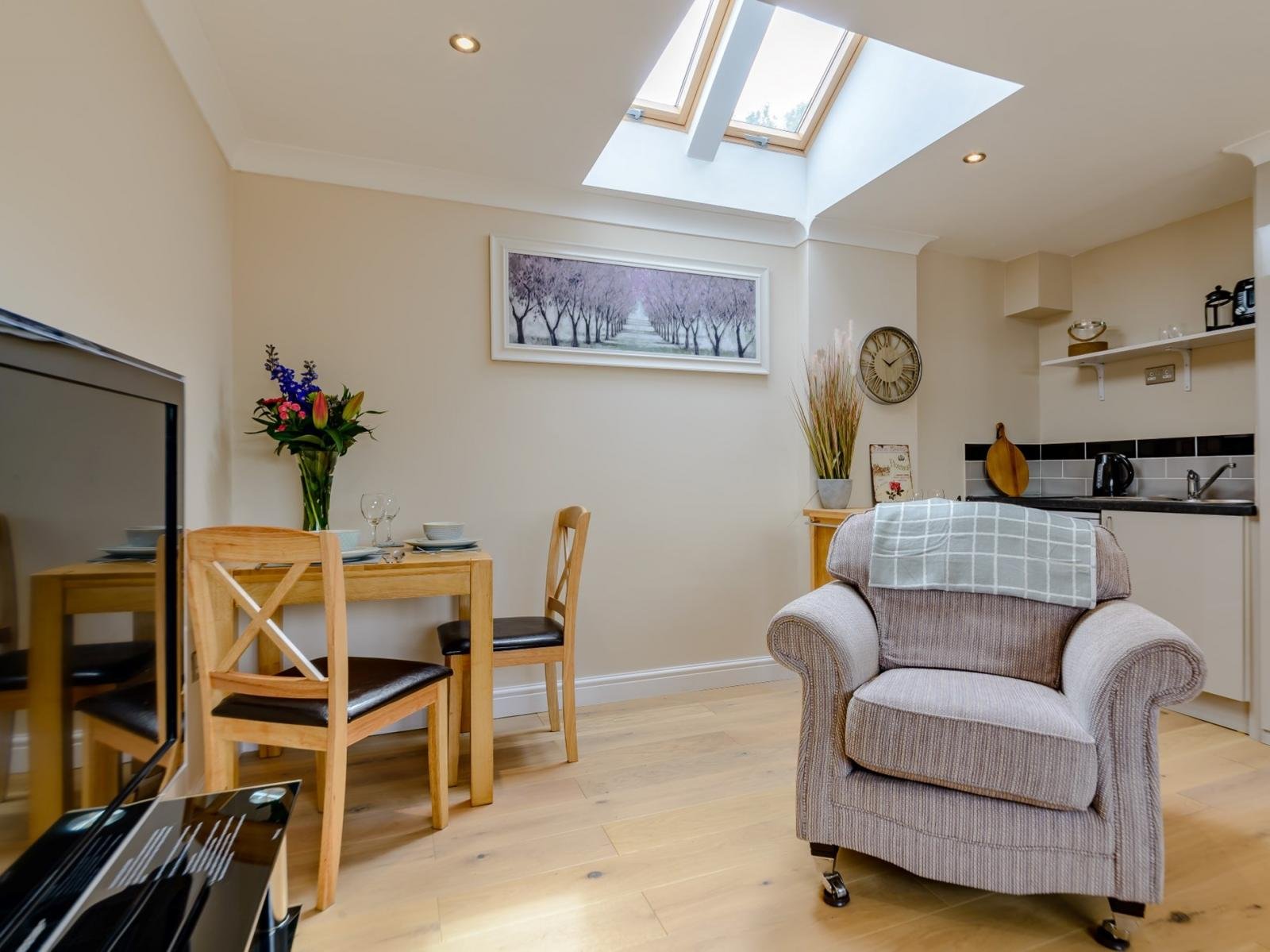 Lounge - Armchair & Dining